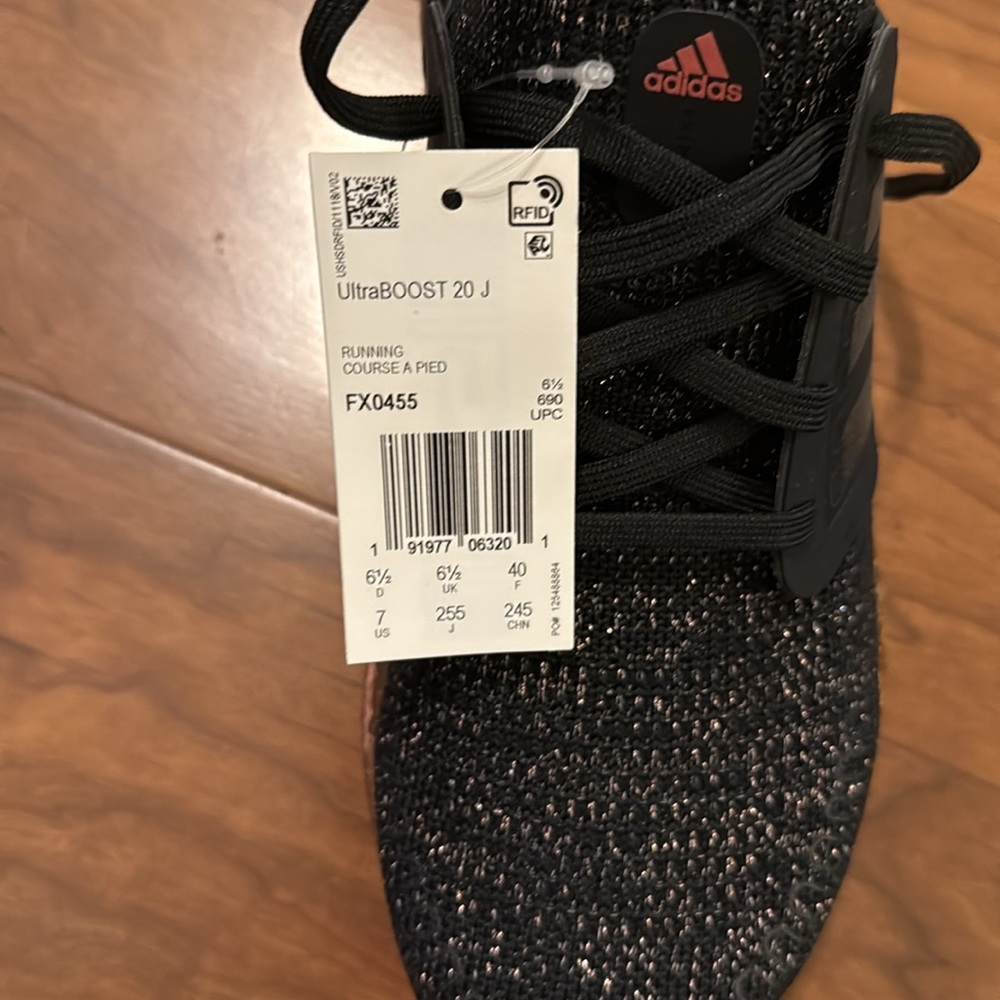 Adidas Black and purple Ultraboost 20 big kids size 6.5, Women size 8-8.5 - Picture 4 of 5